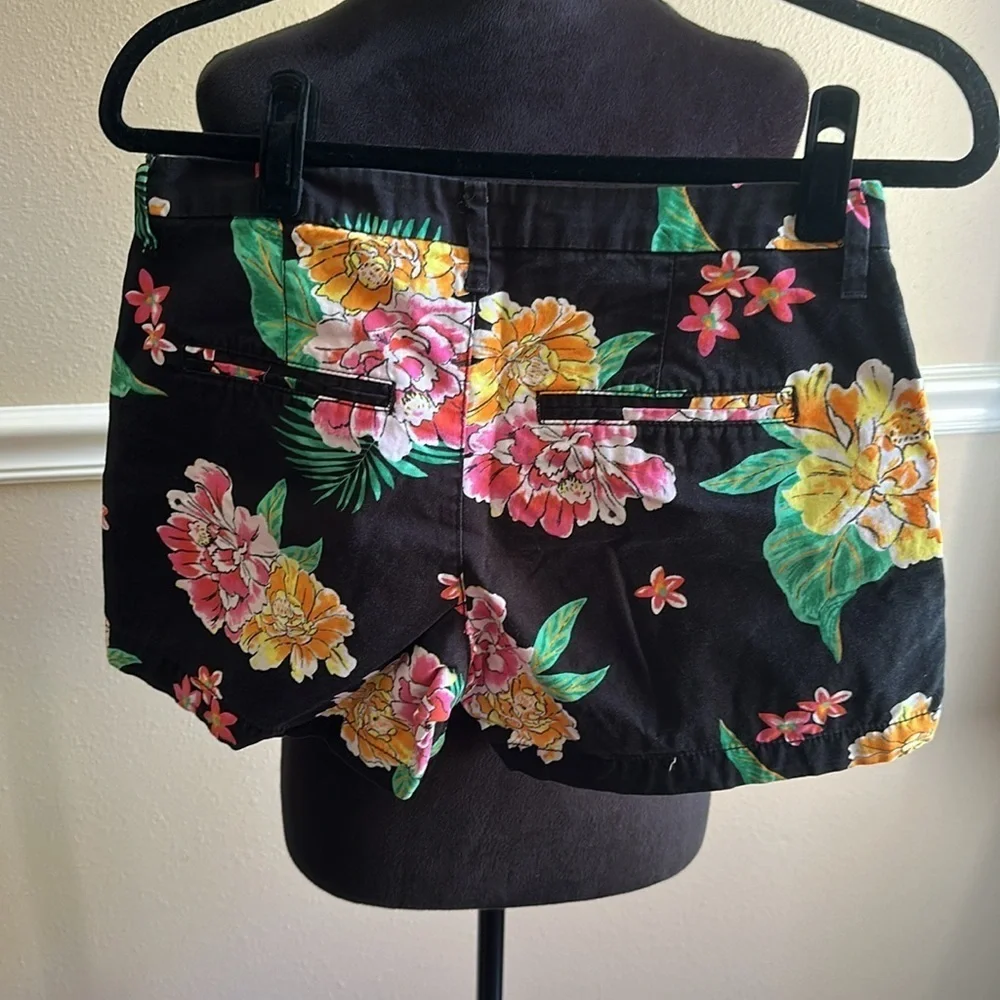 Old Navy Womens Hawaiian Floral Summer Shorts Size 2